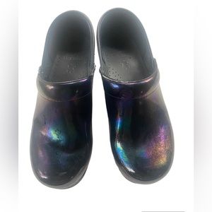 Dansko women’s shoes size 38 7.5 clog